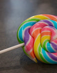 Handmade Whirl Lollipop: Raspberry Lemonade